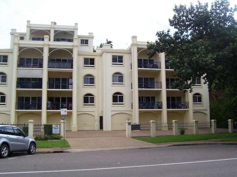 8/18 The Cleveland On The Strand, North Ward QLD 4810