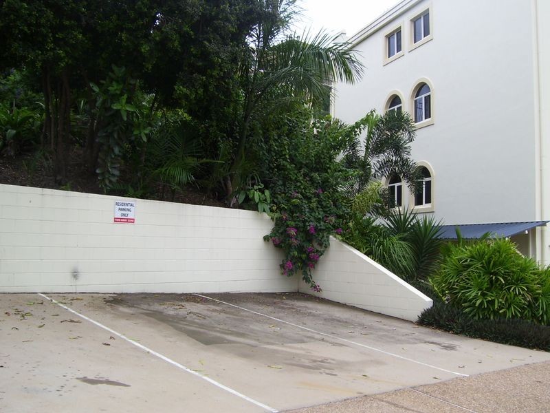 8/18 The Cleveland On The Strand, North Ward QLD 4810