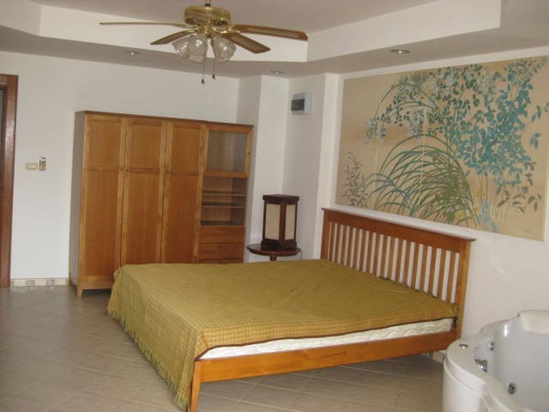 Off Rut U Tit Road PhuketThailand, Townsville QLD 4810