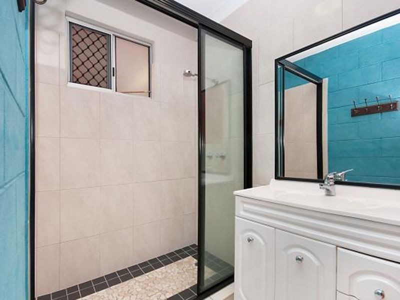 2/6 Crauford Street, West End QLD 4810