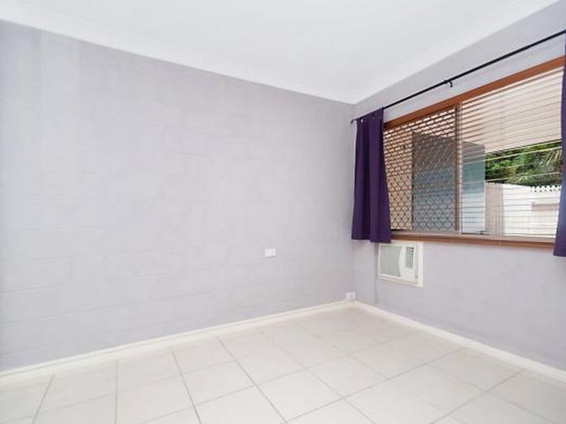 2/6 Crauford Street, West End QLD 4810