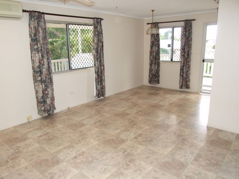 16 Salina Drive, Kelso QLD 4815