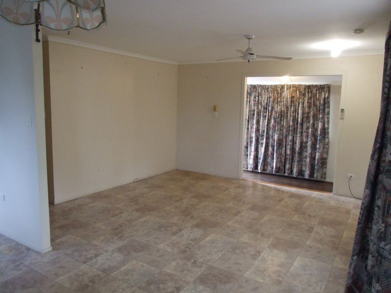 16 Salina Drive, Kelso QLD 4815