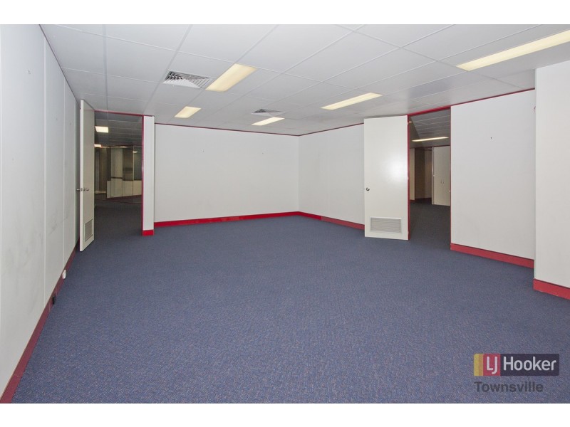 1b/131 Denham Street, Townsville City QLD 4810