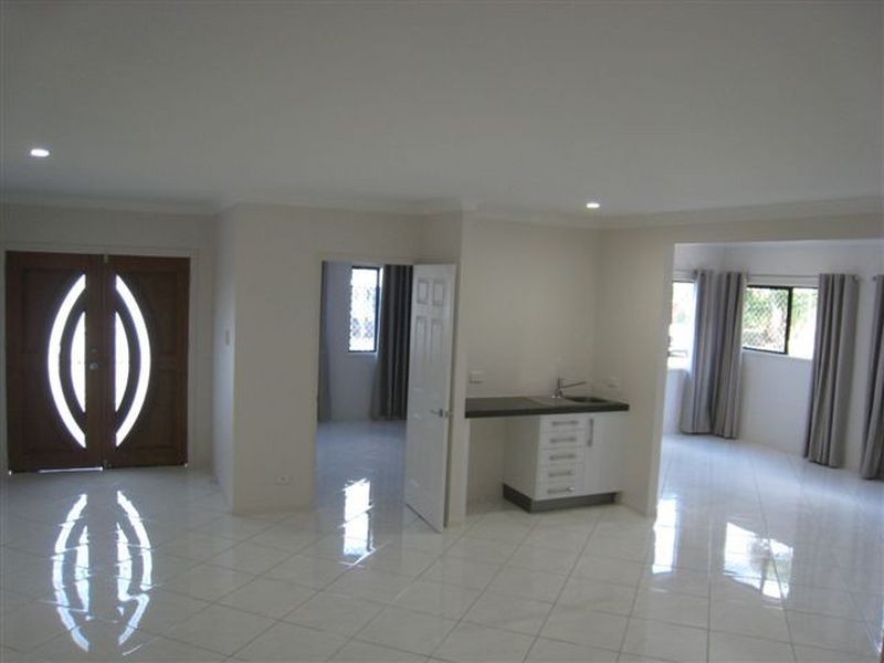 19 Kosciusko Way, Mount Louisa QLD 4814