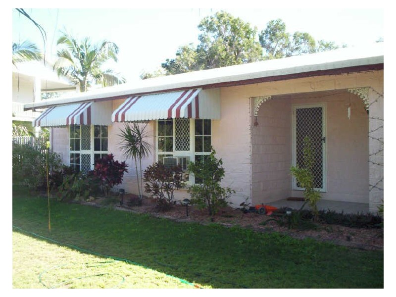 90 Coutts Drive, Bushland Beach QLD 4818