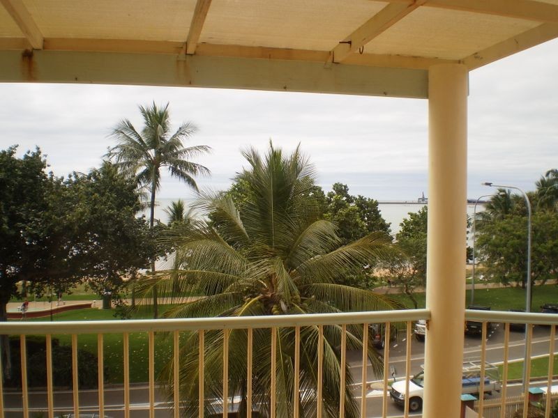 1/62 The Strand, North Ward QLD 4810