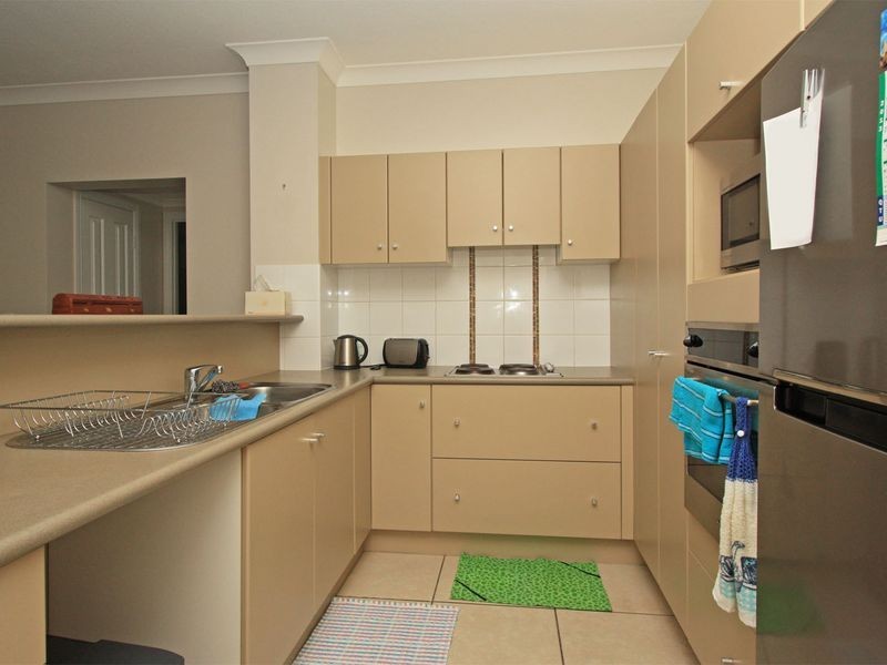 West End QLD 4810