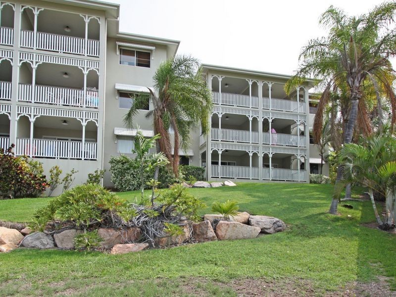 West End QLD 4810
