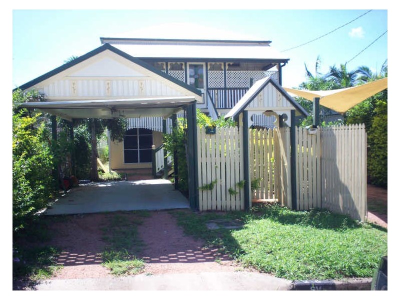 9a Musgrave Street, West End QLD 4810