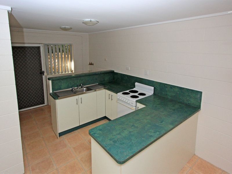 West End QLD 4810