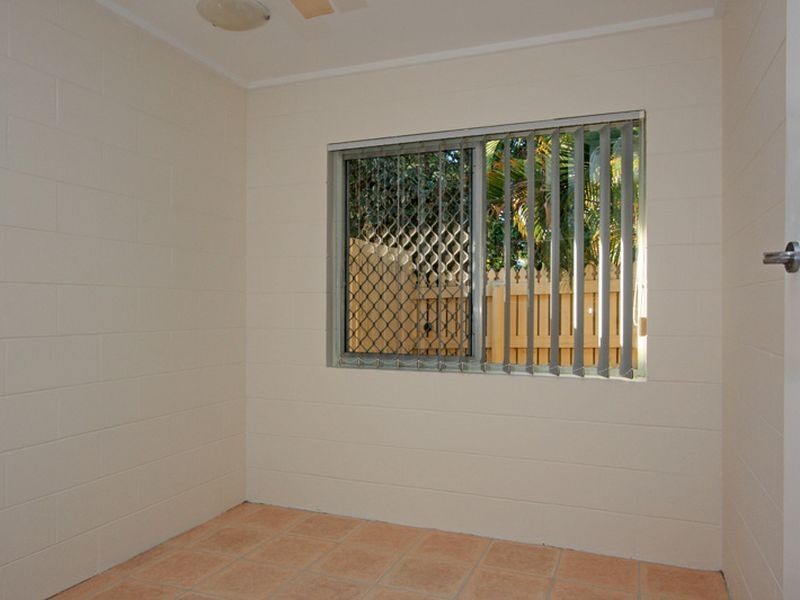 West End QLD 4810