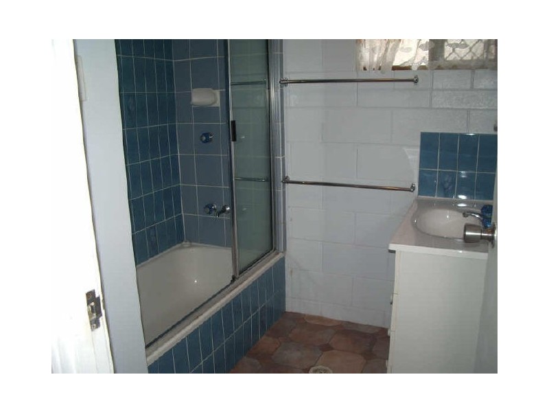 27 Granados Street, Kirwan QLD 4817