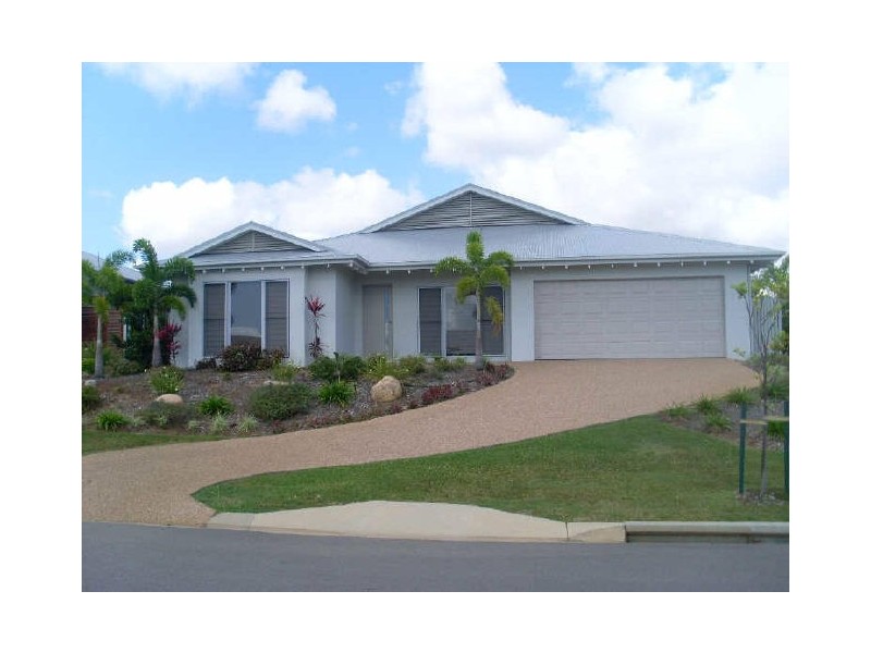 12 Shutehaven Cct, Bushland Beach QLD 4818