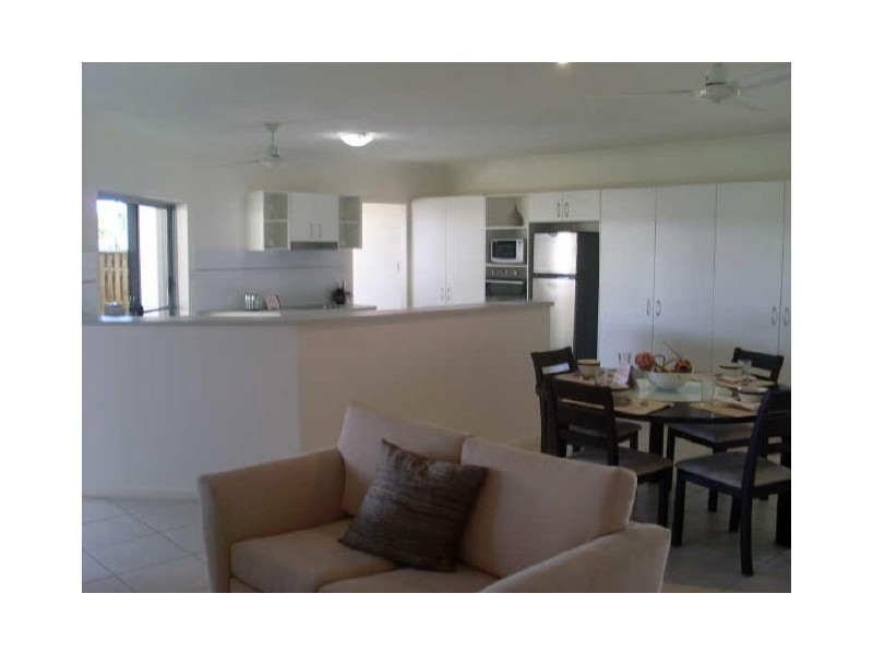 12 Shutehaven Cct, Bushland Beach QLD 4818