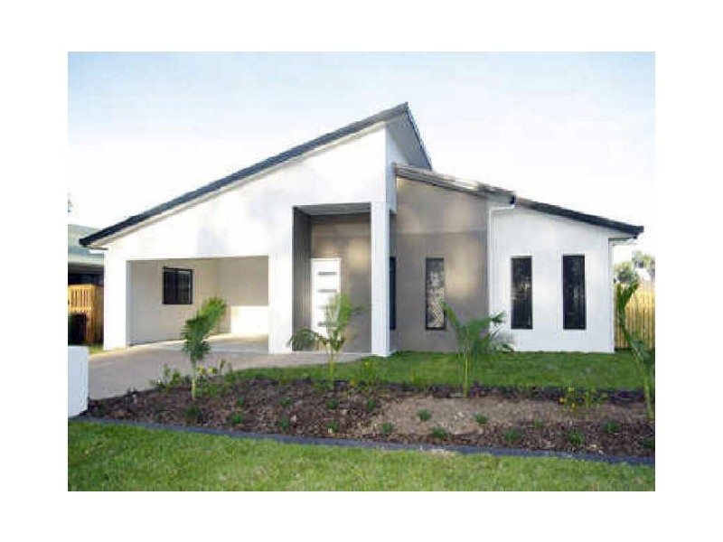 Bushland Beach QLD 4818