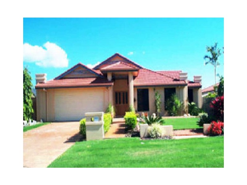 Bushland Beach QLD 4818