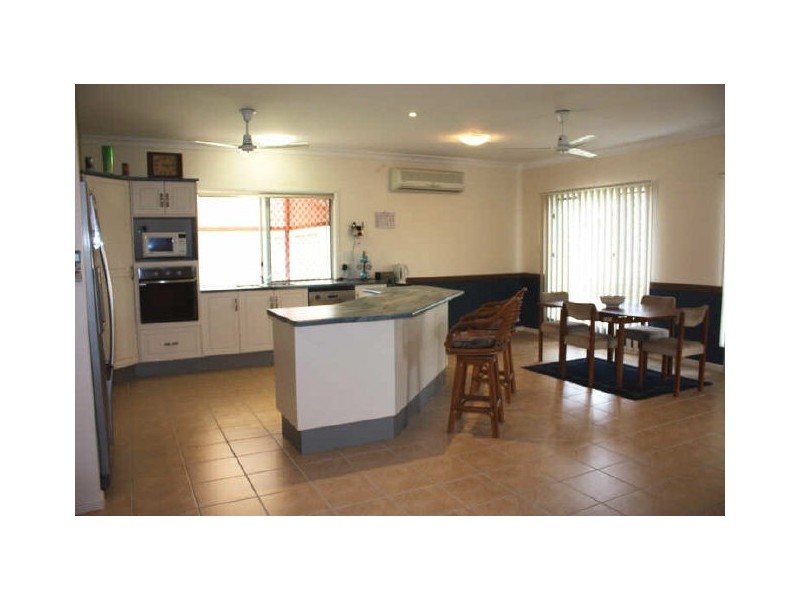 9 Caspian Court, Kelso QLD 4815