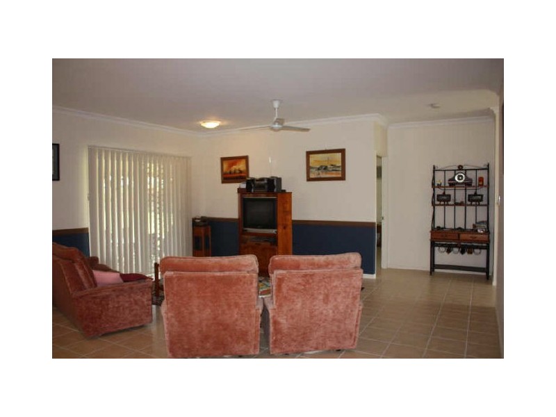 9 Caspian Court, Kelso QLD 4815