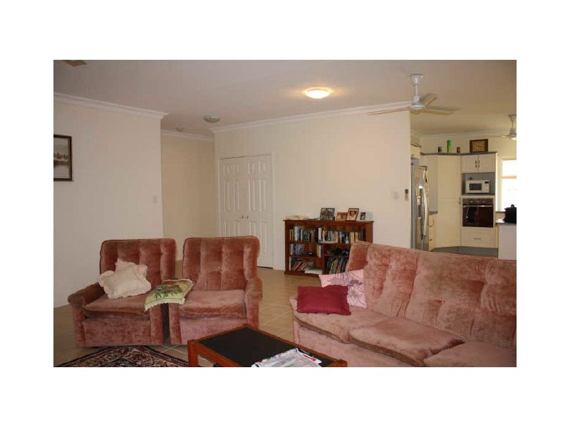 9 Caspian Court, Kelso QLD 4815