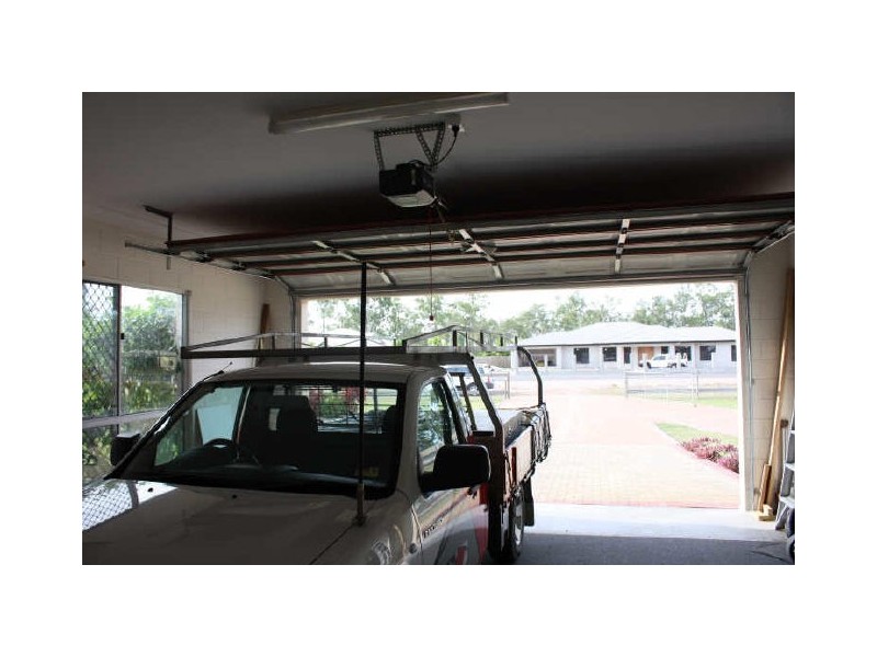 9 Caspian Court, Kelso QLD 4815