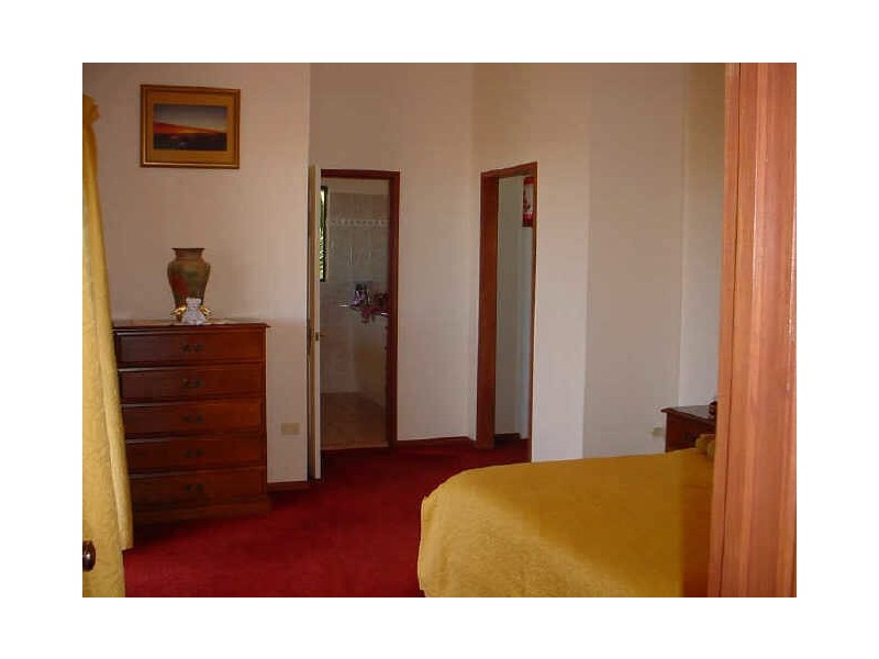 30 Jamaica Crescent, Bushland Beach QLD 4818