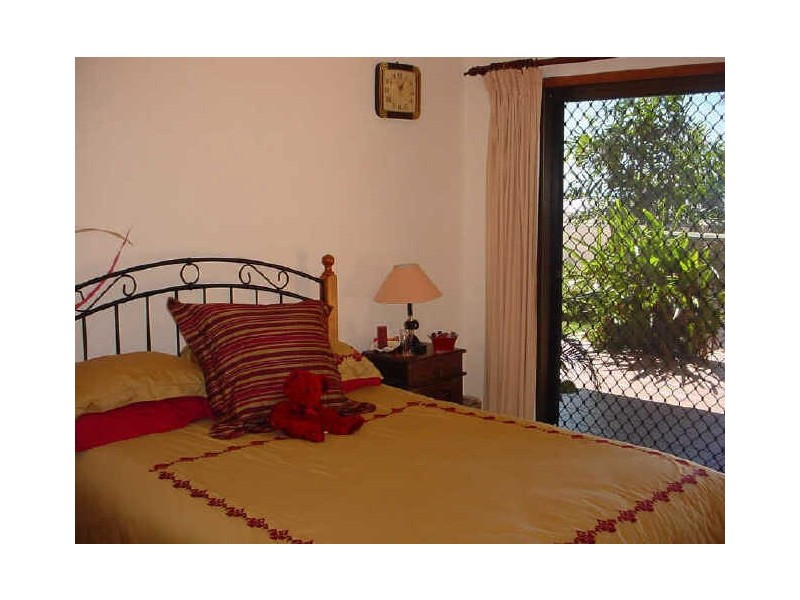 30 Jamaica Crescent, Bushland Beach QLD 4818