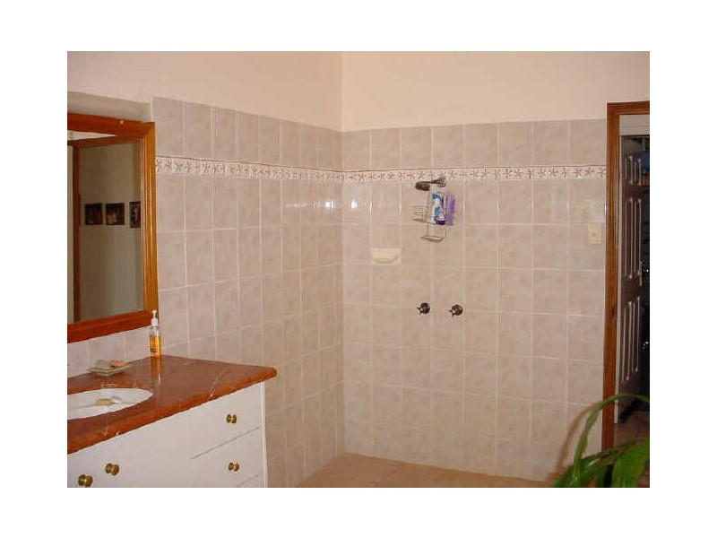 30 Jamaica Crescent, Bushland Beach QLD 4818