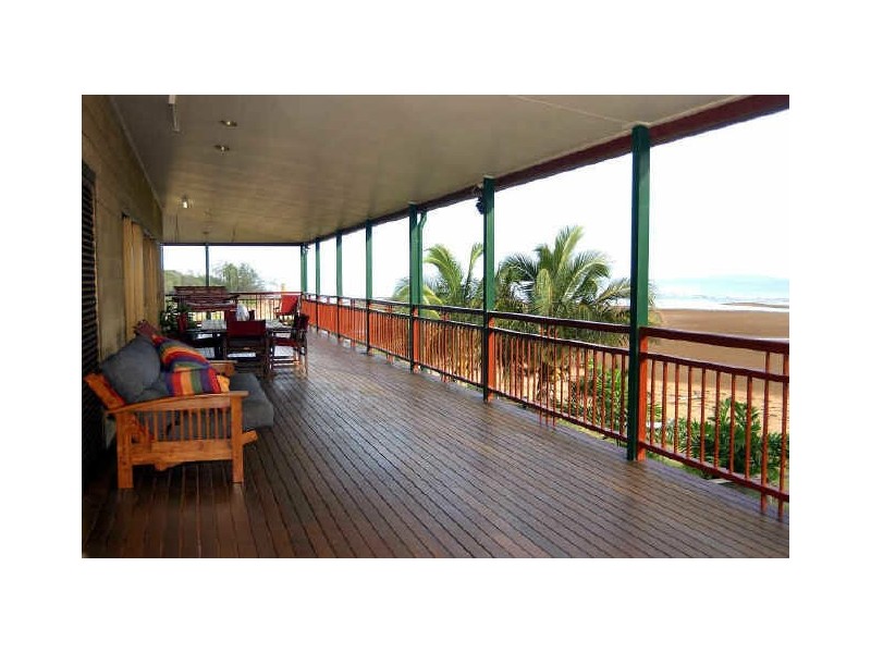 30 Jamaica Crescent, Bushland Beach QLD 4818