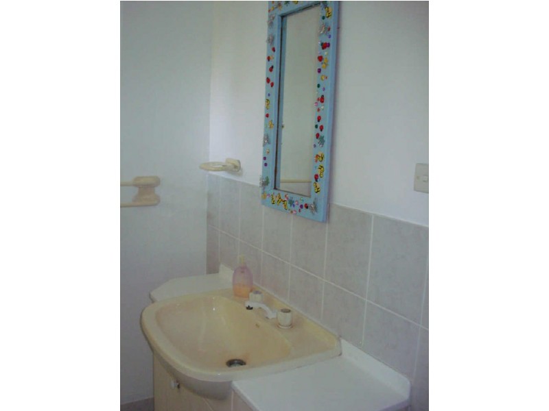 11 Clint Street, Kelso QLD 4815