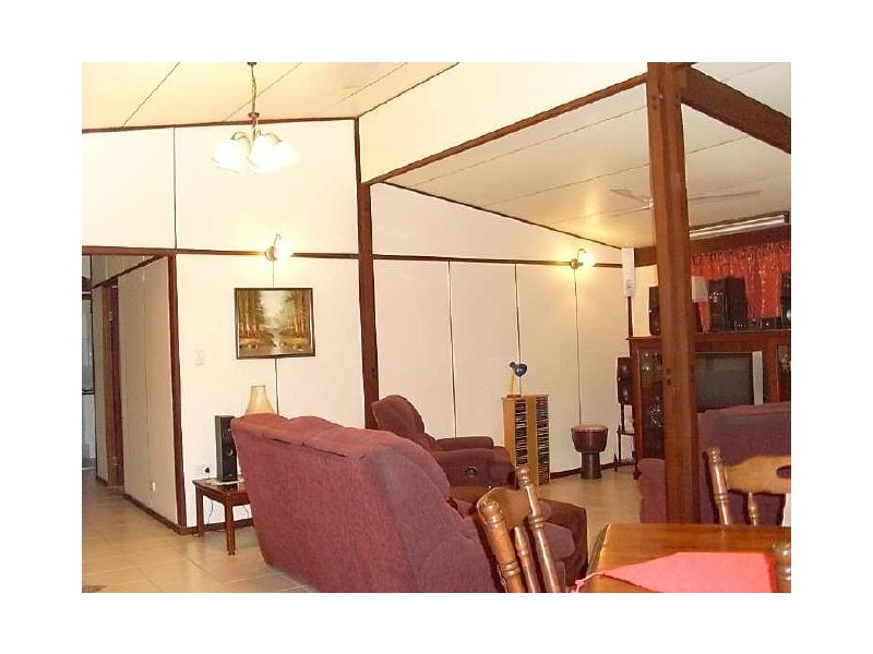 4 Rosemary Street, Kelso QLD 4815