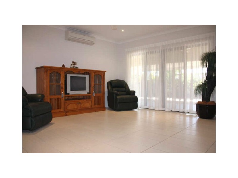 18 Kalynda Parade, Bohle Plains QLD 4817