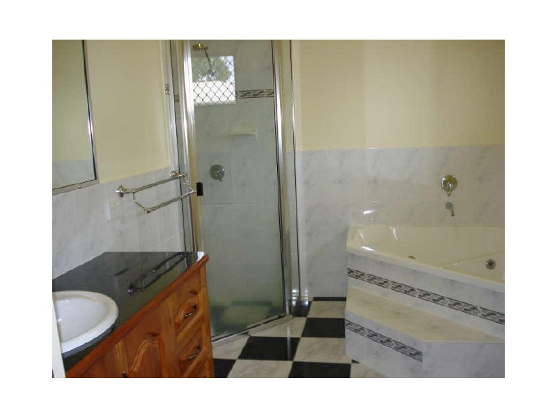 39 Dartmoor Drive, Kelso QLD 4815