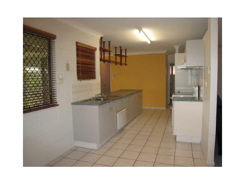 14 Santa Lucia Drive, Mount Louisa QLD 4814