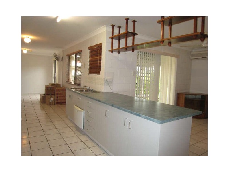 14 Santa Lucia Drive, Mount Louisa QLD 4814