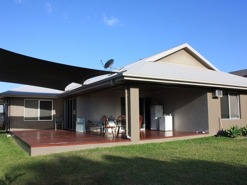 27 Woodwark Drive, Bushland Beach QLD 4818