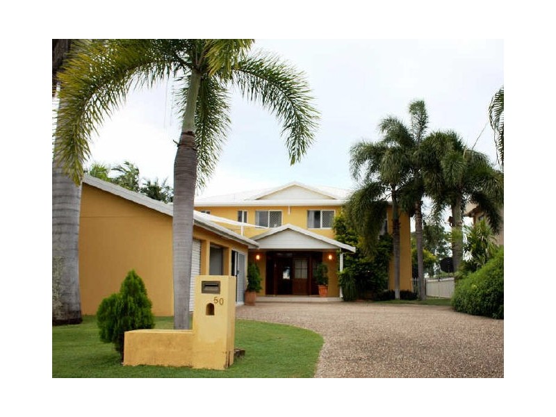 50 Waterview Drive, Bushland Beach QLD 4818