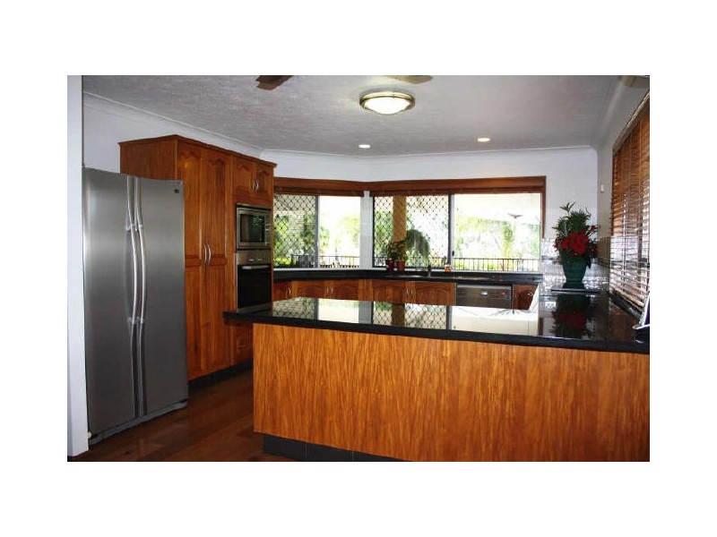 50 Waterview Drive, Bushland Beach QLD 4818