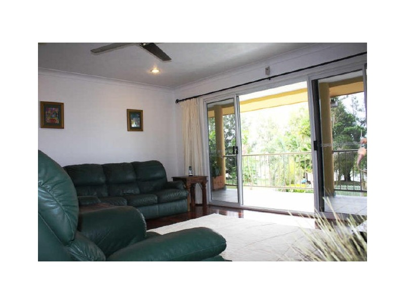 50 Waterview Drive, Bushland Beach QLD 4818