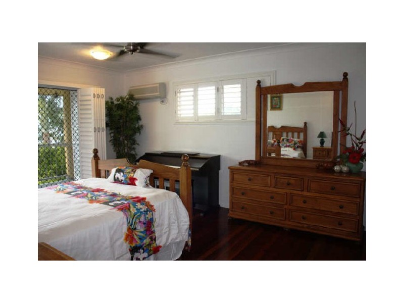 50 Waterview Drive, Bushland Beach QLD 4818
