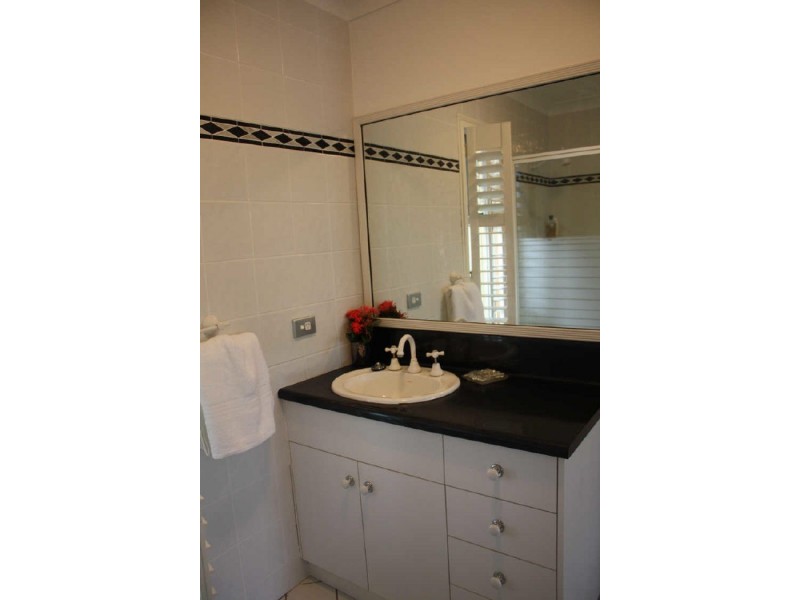 50 Waterview Drive, Bushland Beach QLD 4818