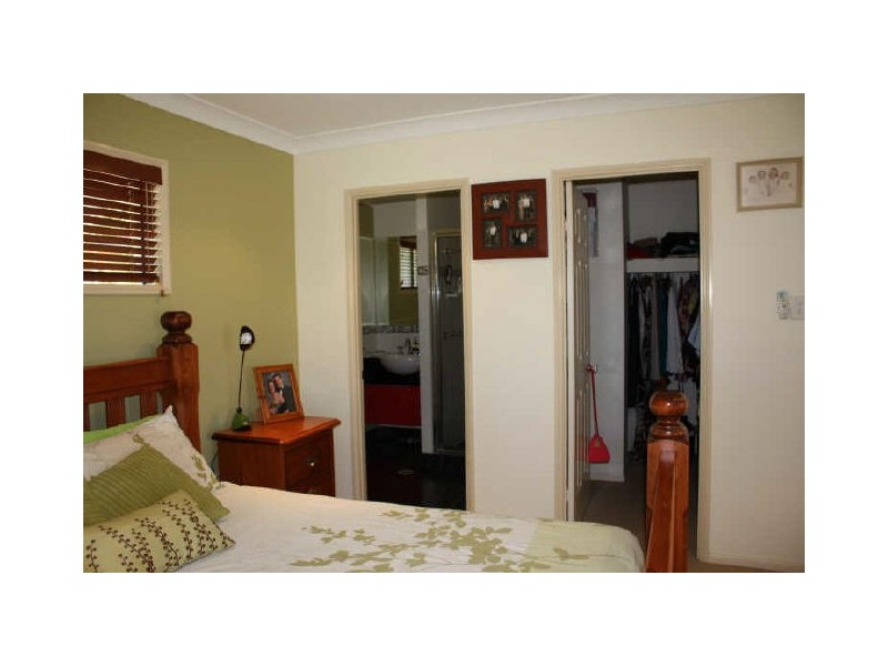 17 Livistonia Close, Bushland Beach QLD 4818