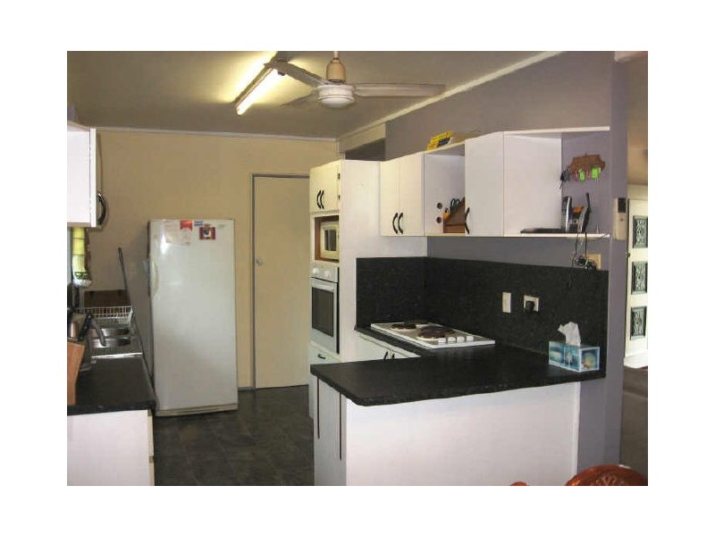 10 Shelton Street, Kirwan QLD 4817