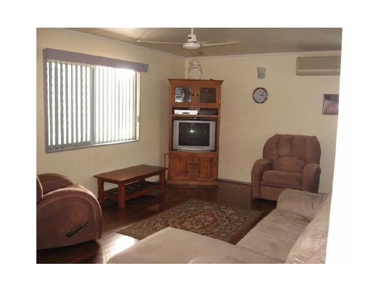 10 Shelton Street, Kirwan QLD 4817