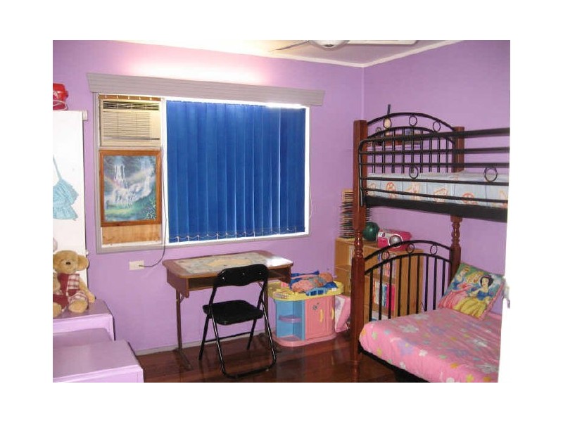 10 Shelton Street, Kirwan QLD 4817