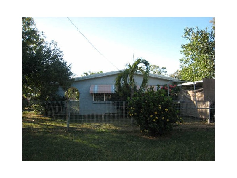 2 Rebecca Court, Rasmussen QLD 4815