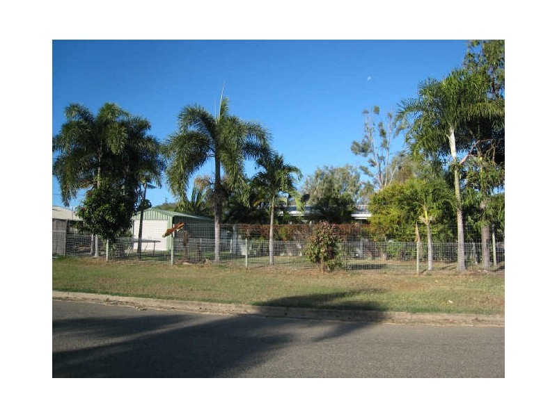 2 Rebecca Court, Rasmussen QLD 4815
