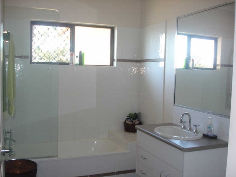 1 Blackstar Place, Black River QLD 4818