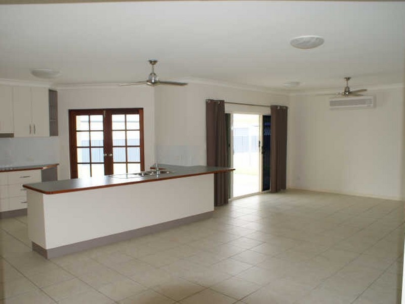 28 Tennessee Way, Kelso QLD 4815