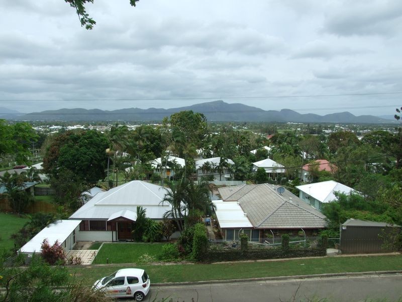 63 Francis Street, West End QLD 4810